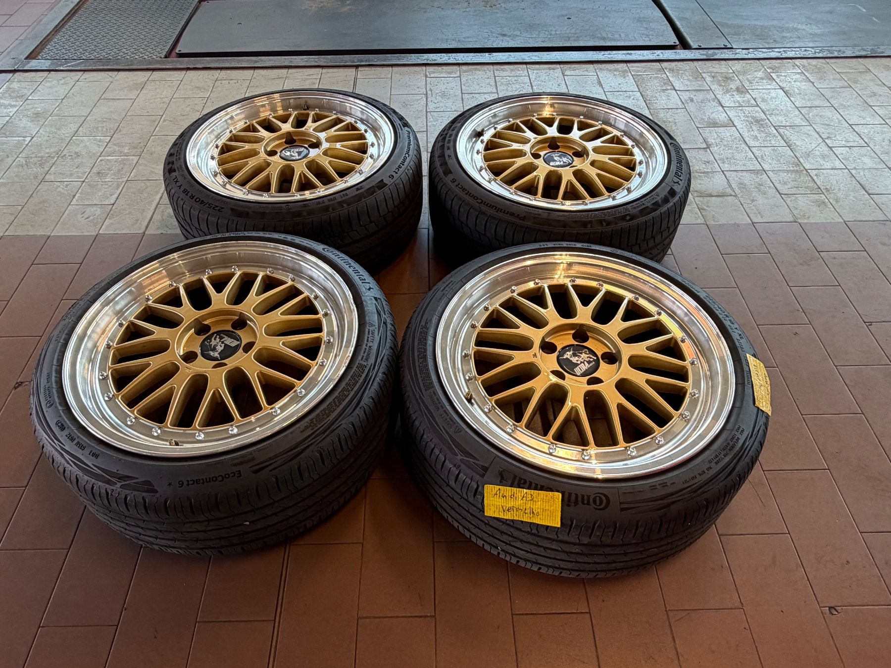 Audi Felgen: Jantes 18 avec pneus continental – Gebraucht aus Courrendlin von shopwheels 1