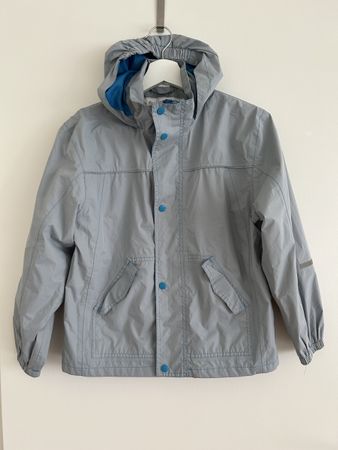 Leichte Regenjacke, Gr. 140, - perfekt für die Schweiz 🌧️