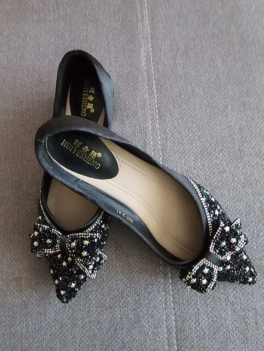 Scarpe da donna: Ballerinas mit Glitzerstein Gr. 41 schwarz – Usato da Kreuzlingen venduto da Babydoll34 1
