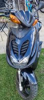 Schwarzer Yamaha Aerox Roller - Perfekt für den Sommer!