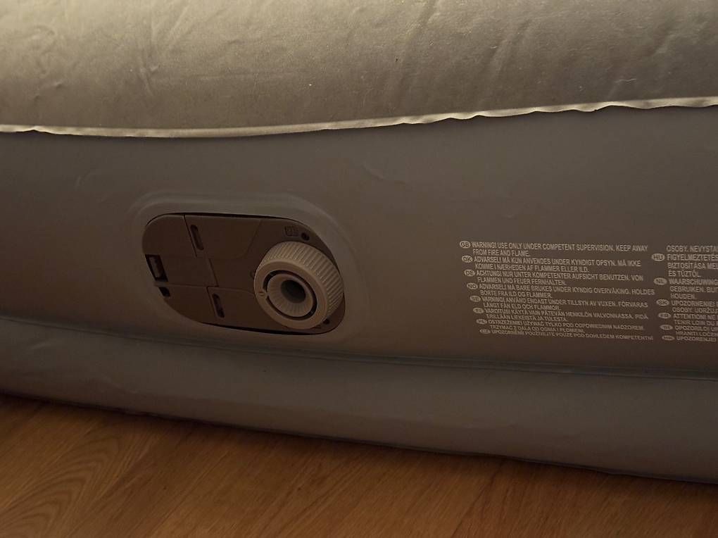 Jysk Materassi: Luftbett + Reparatur Set – Usato da Aarau venduto da yas_9yt9 2