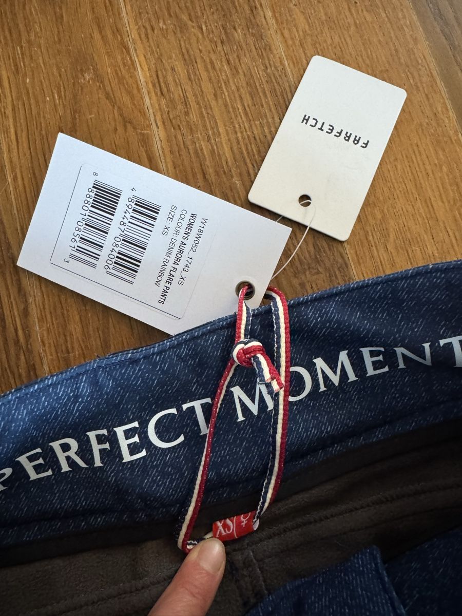 Skis: Perfect Moment Retro ski suit. – Gebraucht aus Thalwil von rocker3dan 4