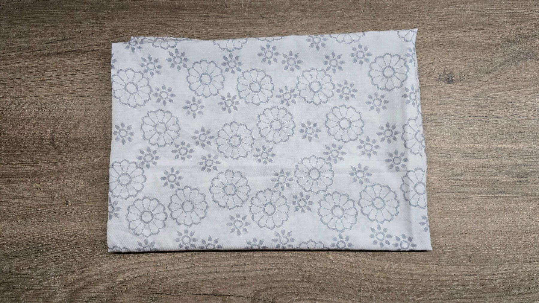 Foulard & Sciarpe: 🌸 Loop-Schal (2x wickelbar) 🧣 Clean Girl / Minimalist – Nuovo e nell'imballaggio originale da Thalwil venduto da VitaMini 1
