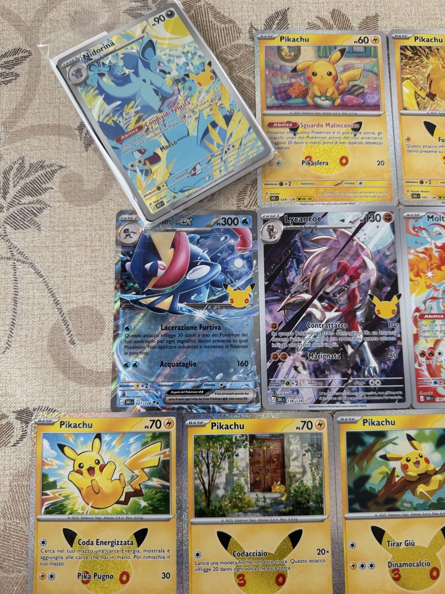 Pokémon Carte collezionabili: Carte Pokémon 30th anniversario – Nuovo (secondo la descrizione) da S. Antonino venduto da sam_ymj6 1