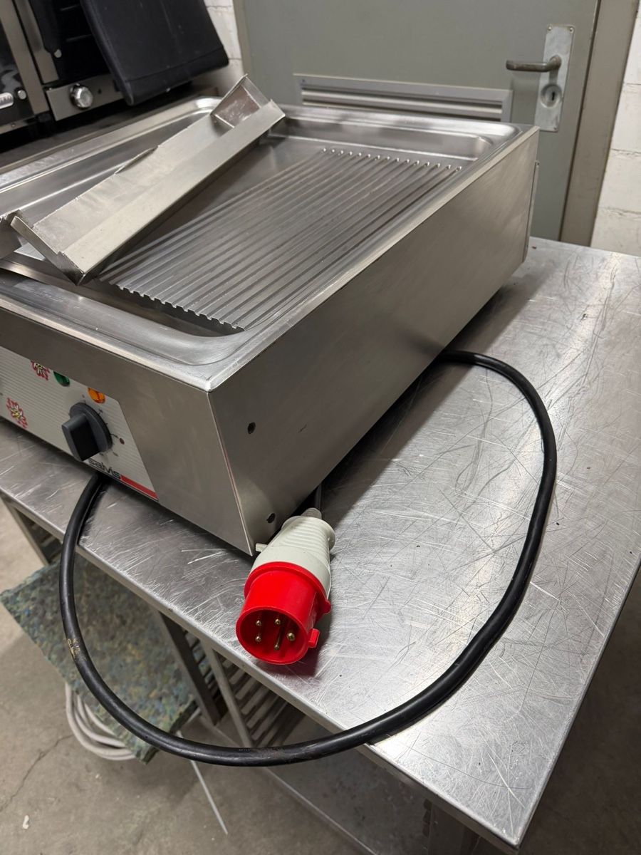 Grils: Salvis Grill – D'occasion à Rupperswil par pimi88 2