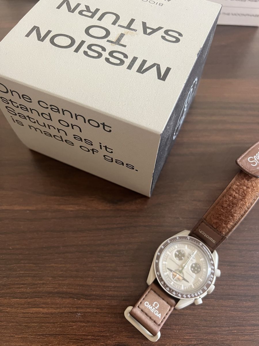 Swatch Orologi: Swatch x Omega Moonswatch Saturne – Usato da La Chaux-de-Fonds venduto da Houles 1