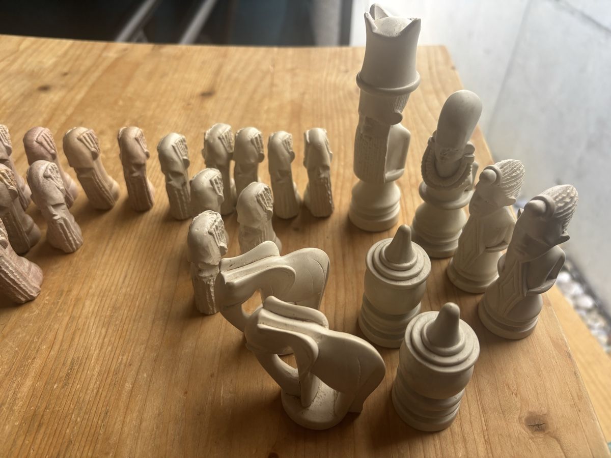Giochi: Handgeschnitzte Schachfiguren aus Speckstein – Usato da Frauenfeld venduto da Fubech 4