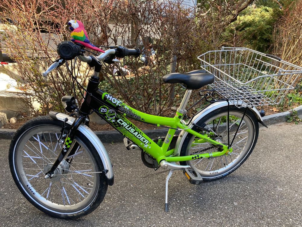  Foto zu Schönes grünes Puky Fahrrad / 20 Zoll mit Korb (Gebraucht) in Zürich 