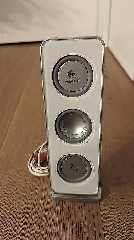 Logitech Casse acustiche: Logitech 2.1 Speaker Lautsprecher mit Subwoofer – Usato da Chur venduto da fcramer 1