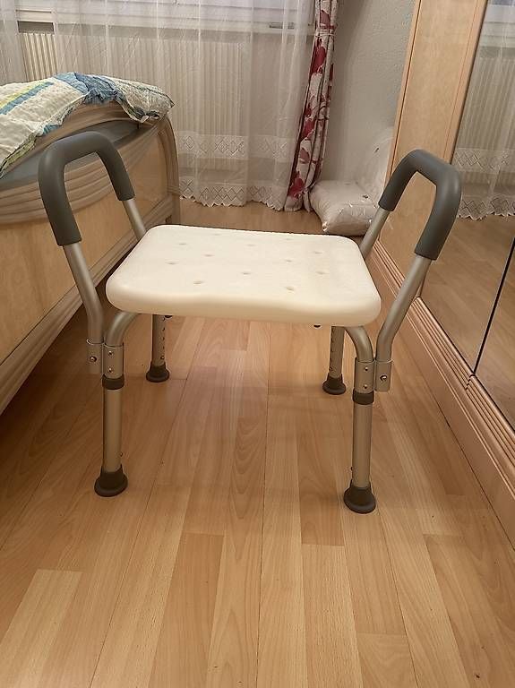 Sgabelli: Tabouret de douche – Usato da Penthaz venduto da Oceane40