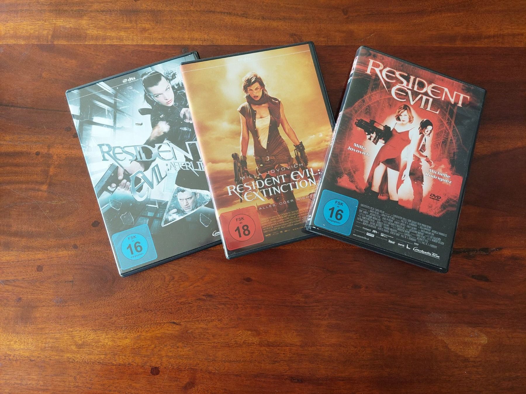 Tutti i DVDs: Resident Evil Paket DVD – Usato da Beckenried venduto da Havacola 2