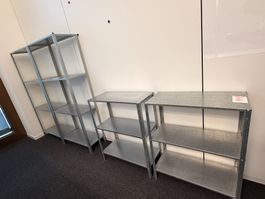 4 kleine Fachbodenregale (Lot 96) 8304 Wallisellen