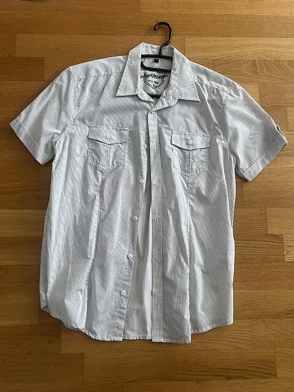 Camicie: Kurzes Herrenhemd Grösse L – Usato da Gebenstorf venduto da pin_67yc