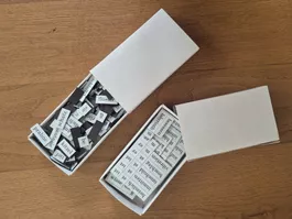 Magnetisches Wortspiel Set mit vielen Wortbausteinen