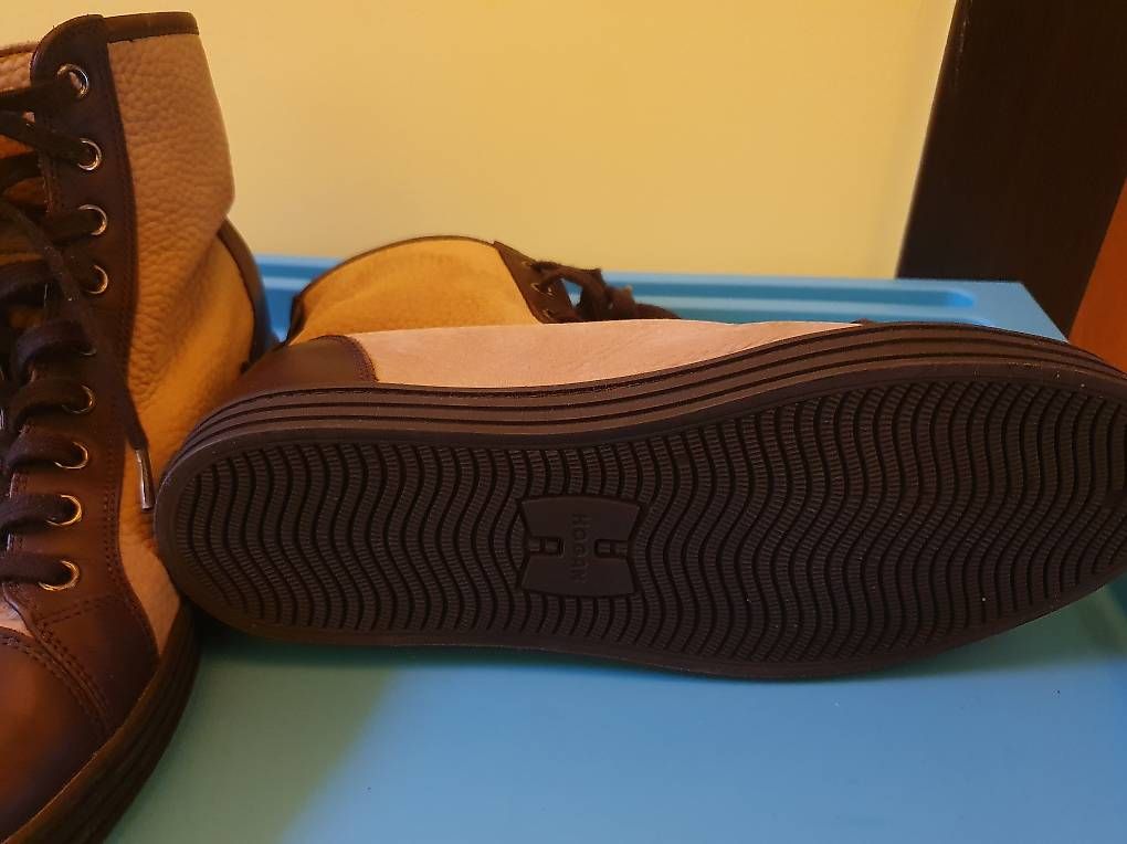 Scarpe da donna: Stivaletto  – Usato da Biasca venduto da bar_qhz7