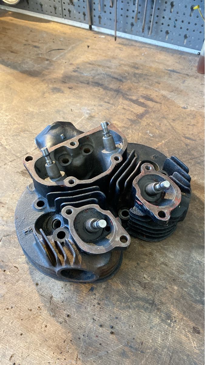 Tutti i ricambio per moto: BSA A10 (?) Zylinderkopf – Usato da Zürich venduto da alt-eisen
