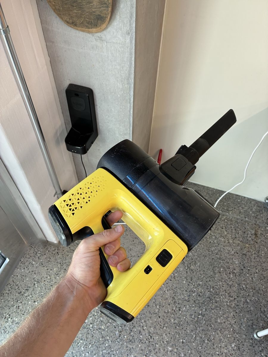 Kärcher Aspirapolveri & Accessori: Handstaubsauger kärcher – Usato da Zürich venduto da adig 2