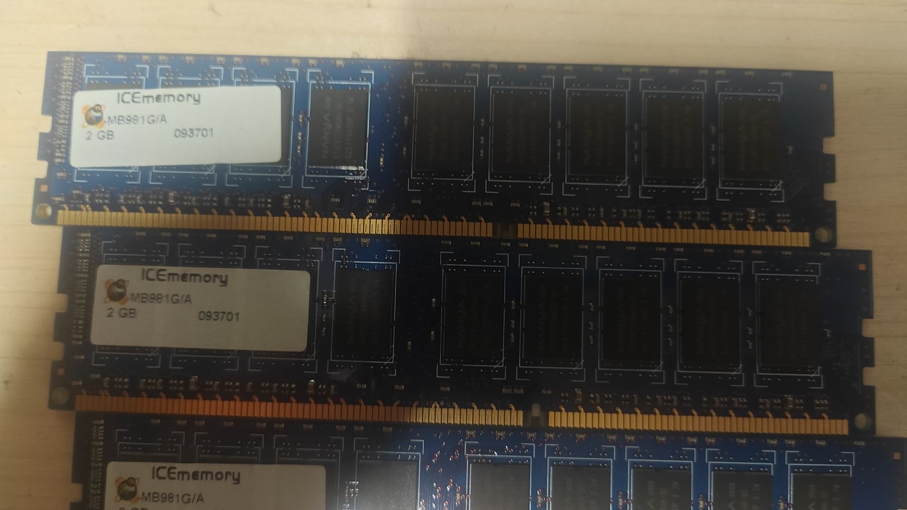 Apple PC: Mac pro Arbeitsspeicher 12GB – Usato da Ehrikon venduto da noa_vyp5 2