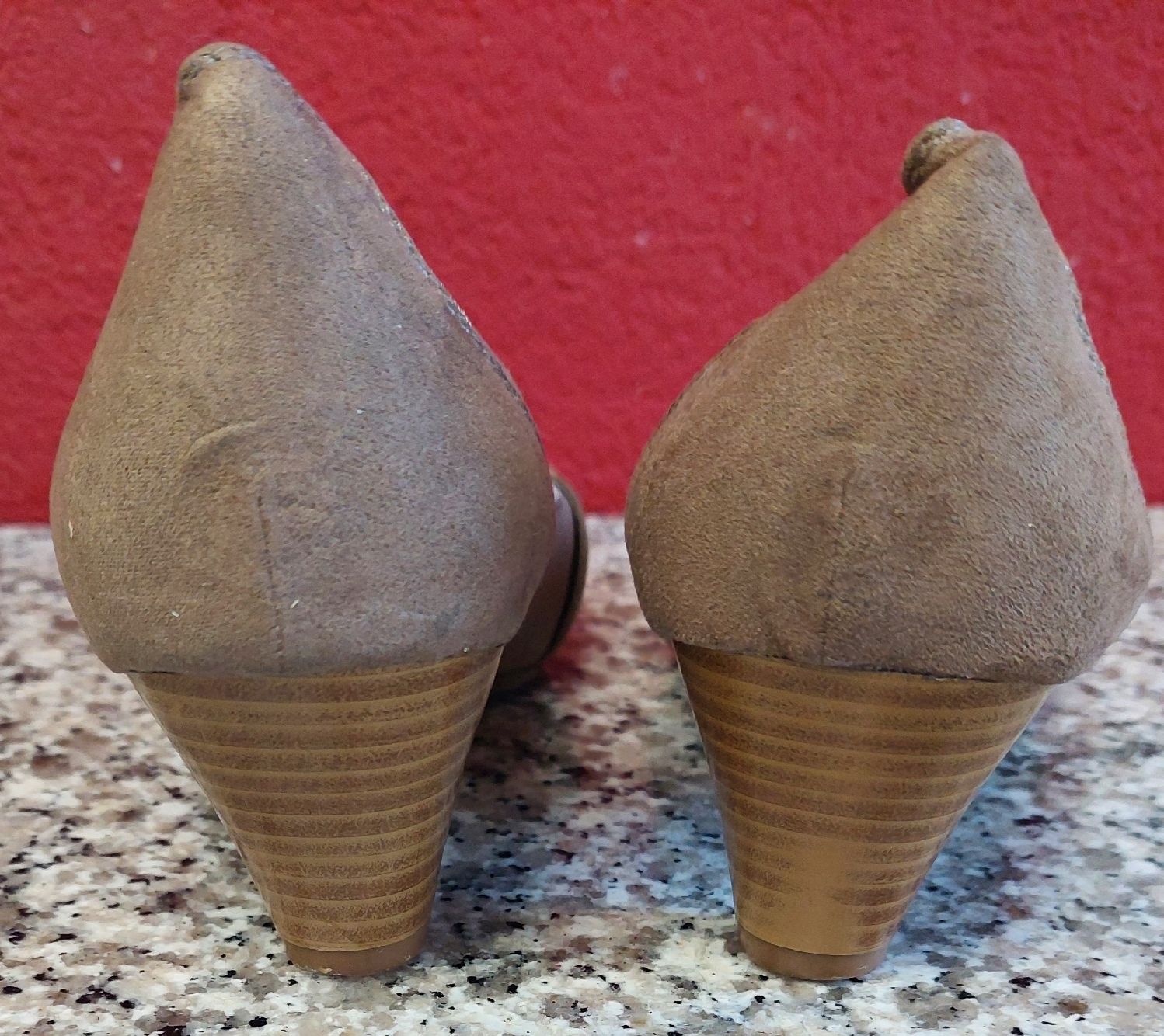 Scarpe da donna: Pumps 39 von Carina – Usato da Stettlen venduto da Dolores1987 2