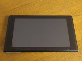 Switch Konsole in sehr schönem Zustand - 028