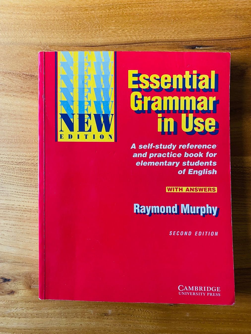Libri: Essential Grammar in Use – Usato da Kastanienbaum venduto da Niara2