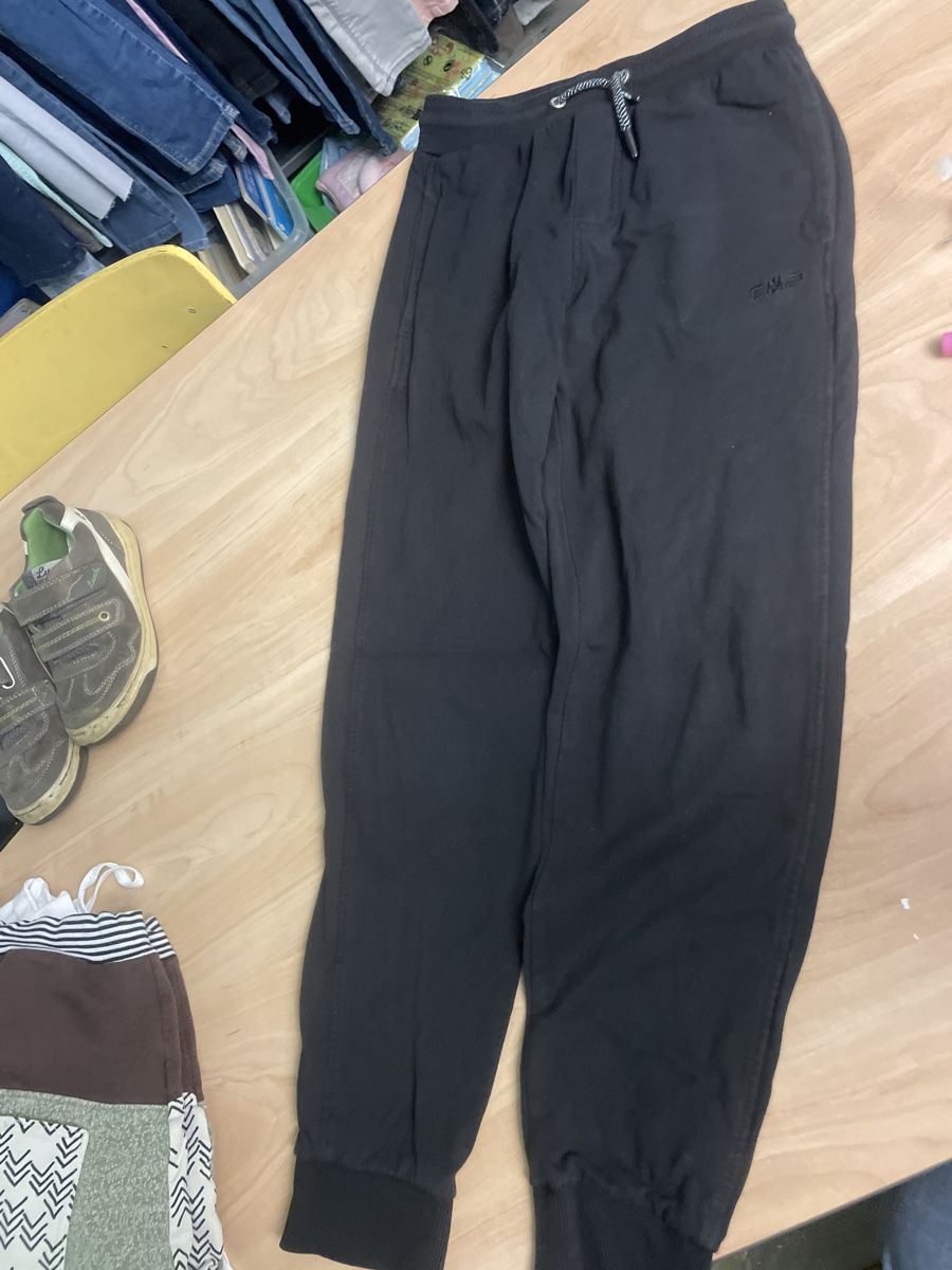 CMP Hosen: CMP Kinder Trainerhose, Gr. 140, Schwarz, neu – Neu (gemäss Beschreibung) aus Obergerlafingen von cabo4