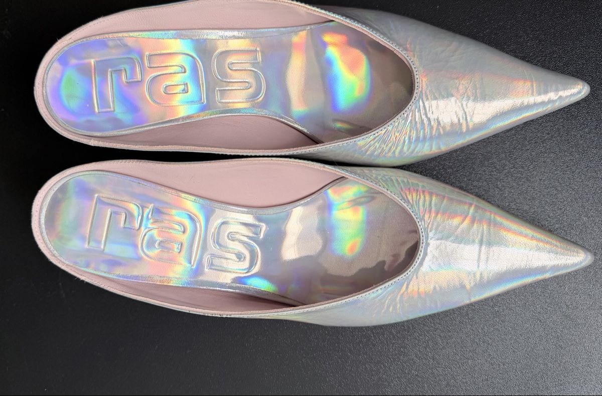 Scarpe da uomo: Mules RAS argentées  ✨taille 40  – Nuovo (secondo la descrizione) da Courgevaux venduto da auxtrouvailles 2