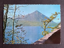 Thunersee und die Pyramide des Niesen