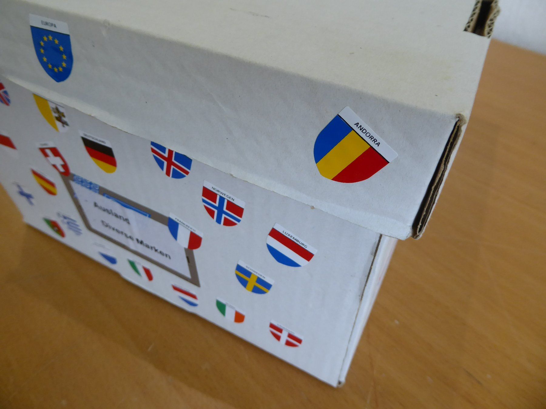 Tutti i francobolli: Interessanter Posten Briefmarken Weltweit – Usato da Rothrist venduto da swisstools 9