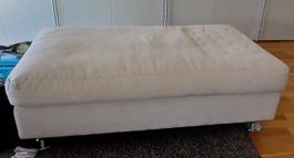 Hocker Sitzbank beige mit Flecken