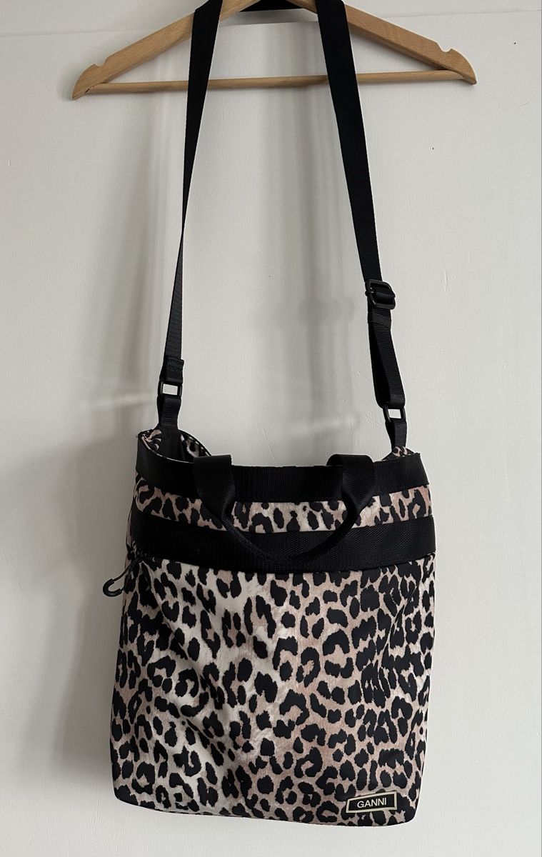 Ganni Sacs: GANNI Tech Tote bag Leopard – Neuf (Voir description) à La Chaux-de-Fonds par lenchzer 1