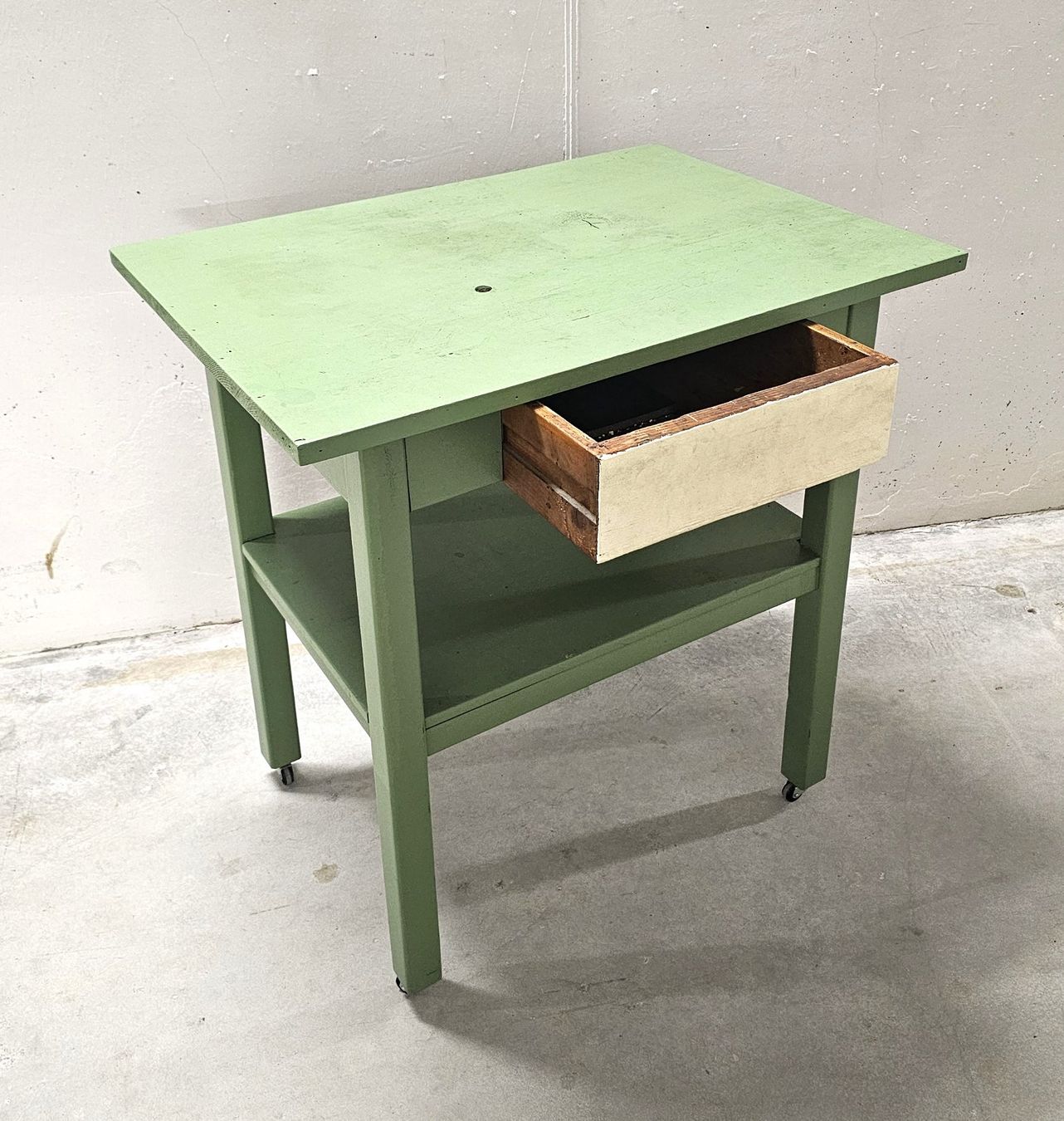 Tables: Vintage-Arbeitstisch – D'occasion à Illnau par Oberillnau 1