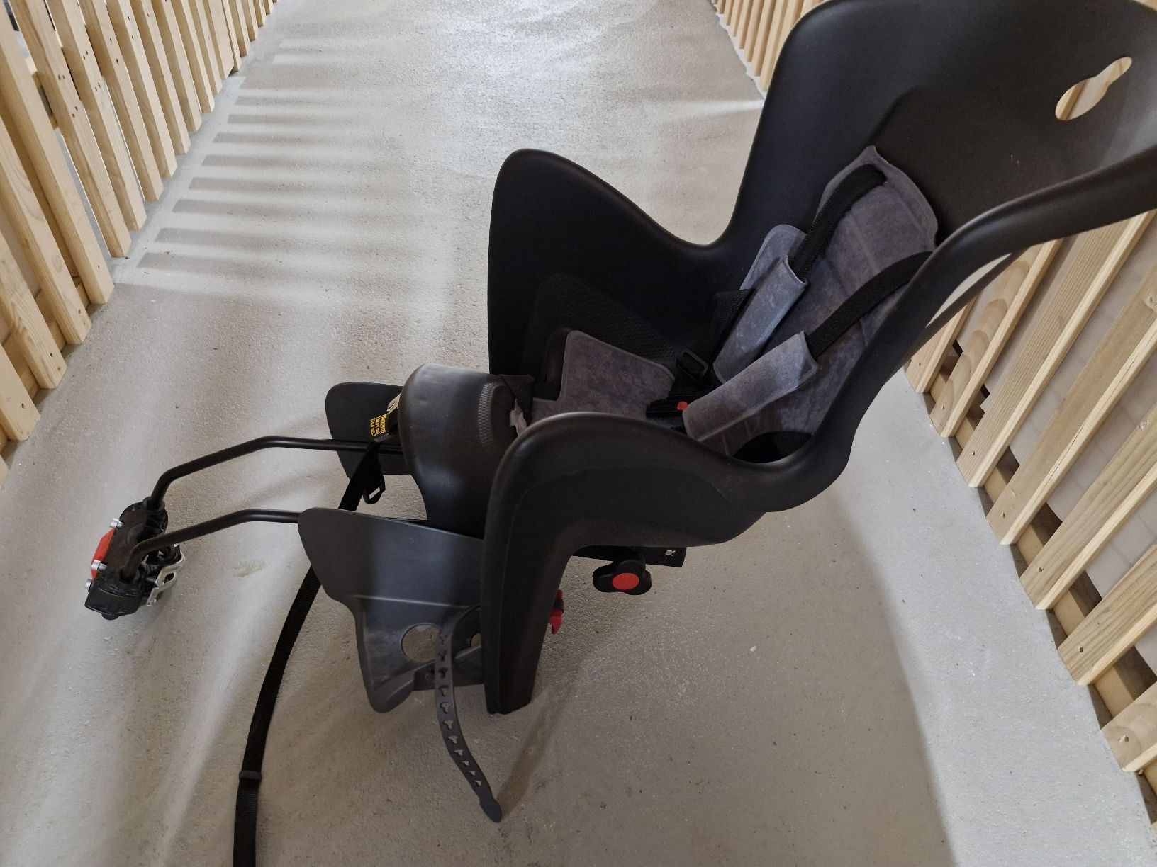 Seggiolini per auto: fahrrad sitz hinten super Zustand – Usato da Bad Zurzach venduto da mat_67km 5