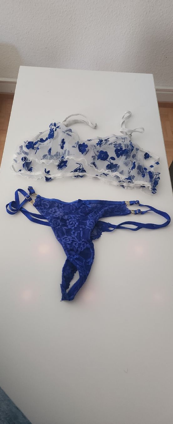 Altra biancheria intima: Neuwertiges, blaues Dessous-Set mit Blumenmuster, Gr. S – Nuovo (secondo la descrizione) da Basel venduto da lucyia