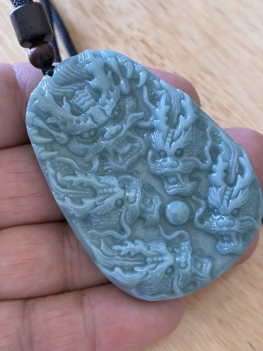 Statuette: Chinese jade talisman amulette figure dragon – Usato da St-Aubin-Sauges venduto da asianart 2