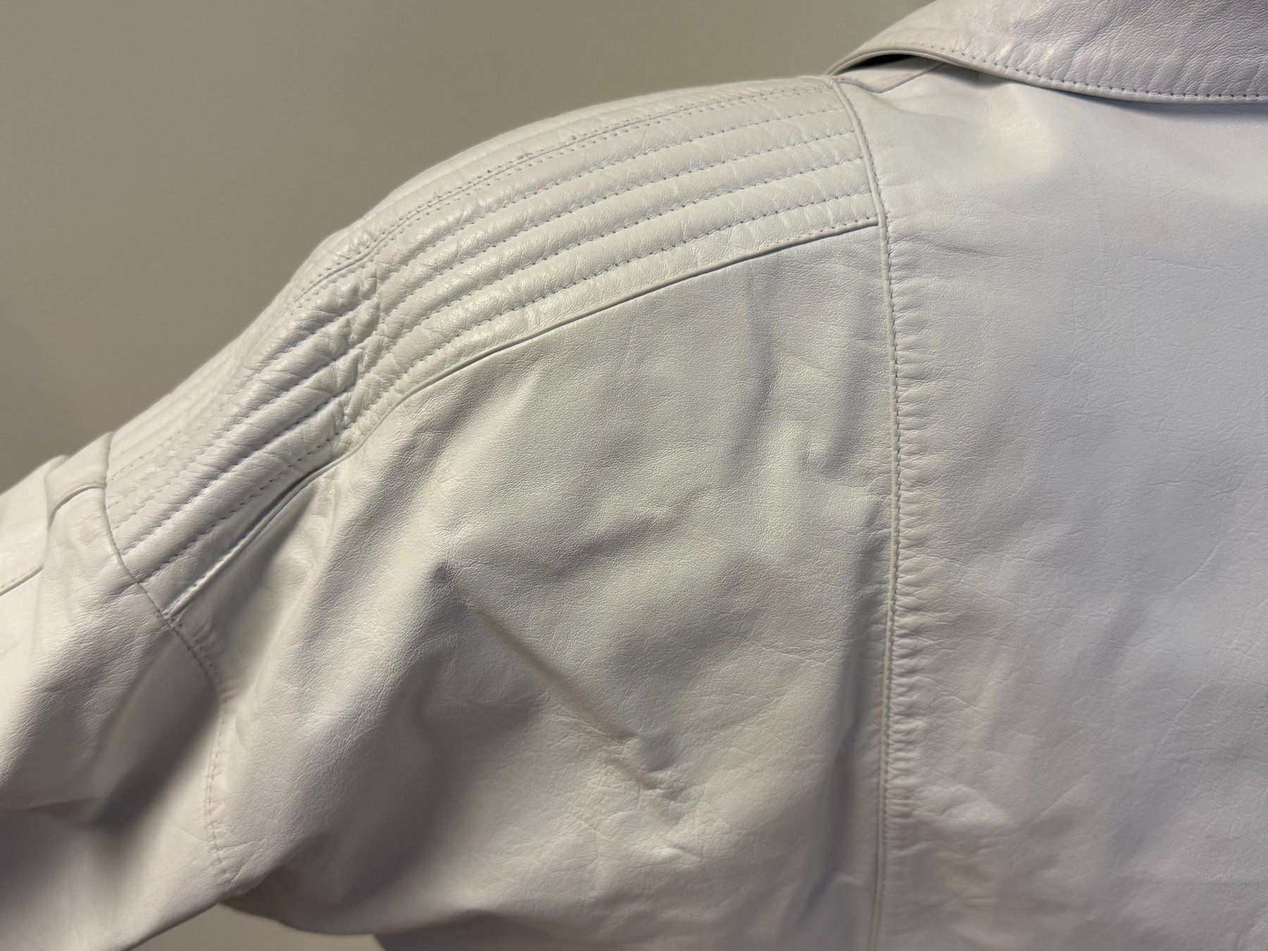 Giacche: Blouson cuir blanc vintage – Usato da Le Cerneux-Veusil venduto da Maraud01 8