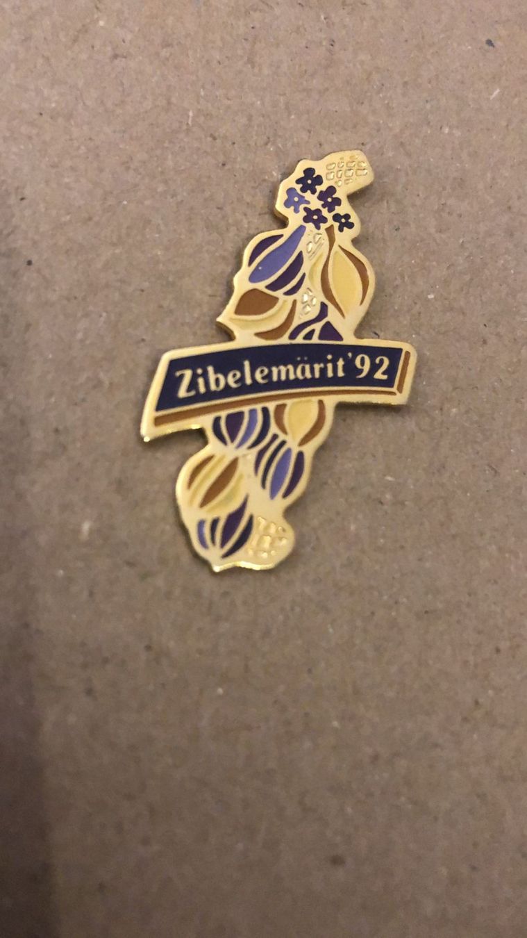 Placchette & Badge: Vends Pin Bern Zibelemärit 92 – Usato da Corpataux venduto da pfi_27t6
