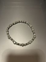 Perlenarmband grau und silberfarben elastisch neu