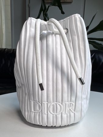 Original Dior Beauty Beutel Tasche in weiss Plissee