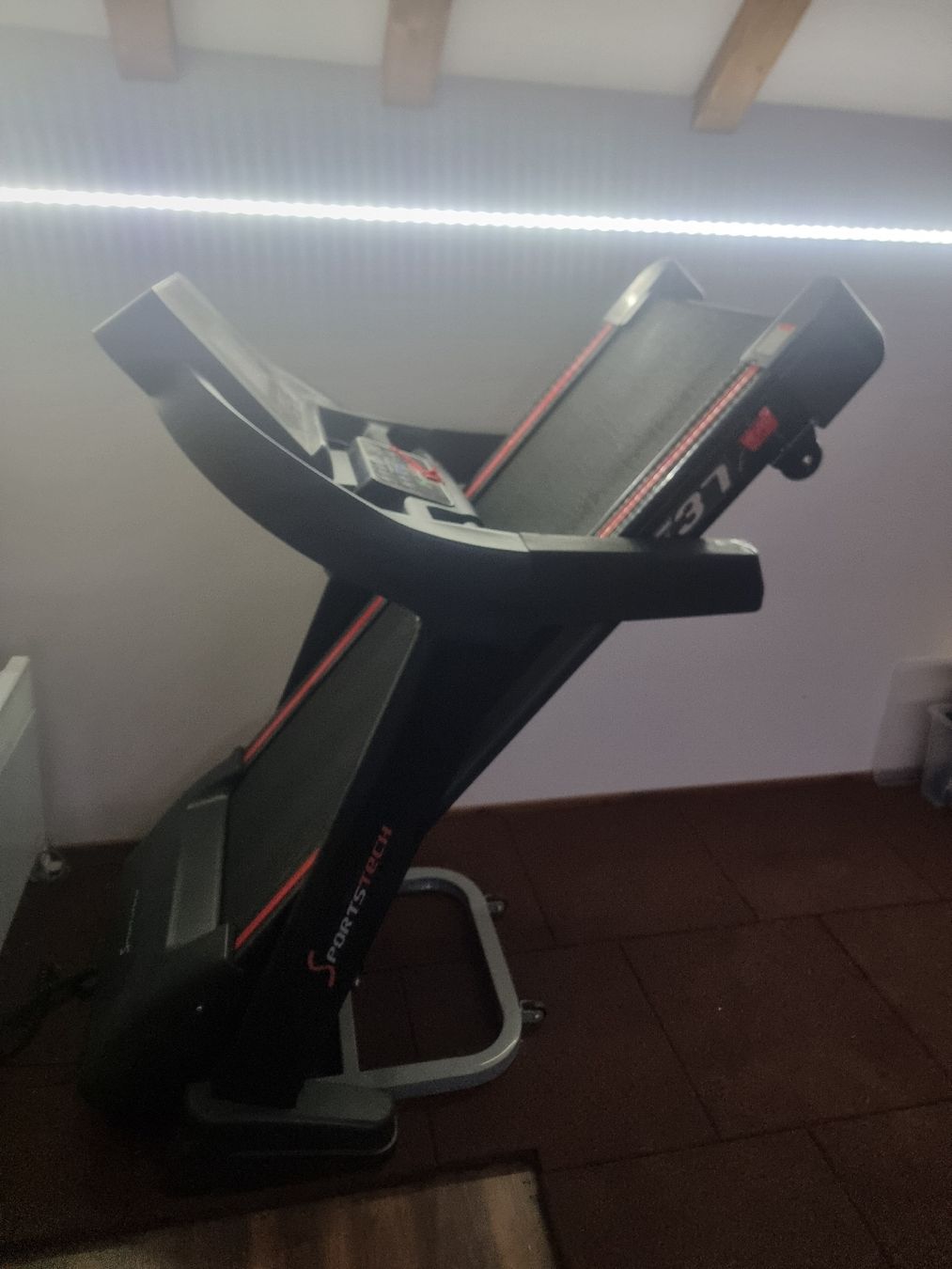 Sportstech Hometrainer: Laufband  – Gebraucht aus Oberbussnang von koc_lnl8