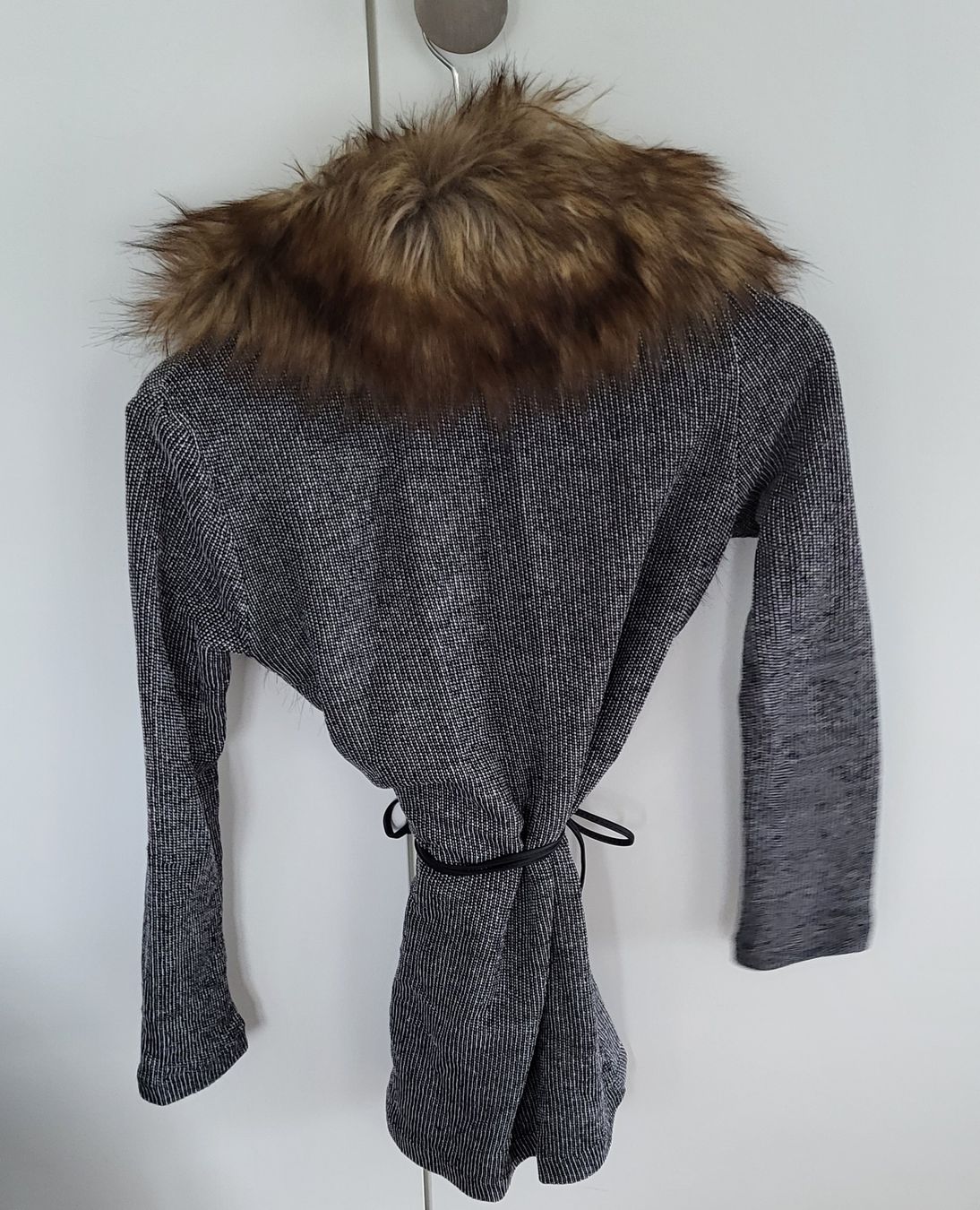 Cappotti: Fake Fur Cardigan – Nuovo (secondo la descrizione) da Buchs AG venduto da sxf96 4