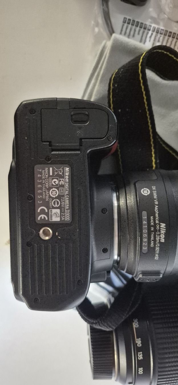 Nikon Appareil photo: nikon D3000 Camera & accessories  – D'occasion à Interlaken par gilesftg 2
