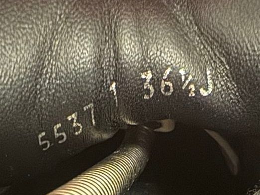Alexander Mcqueen Scarpe da donna: Alexander McQueen Sneaker schwarz Grösse 36.5 glitter Leder – Usato da Dietikon venduto da Iizzy-2001 4
