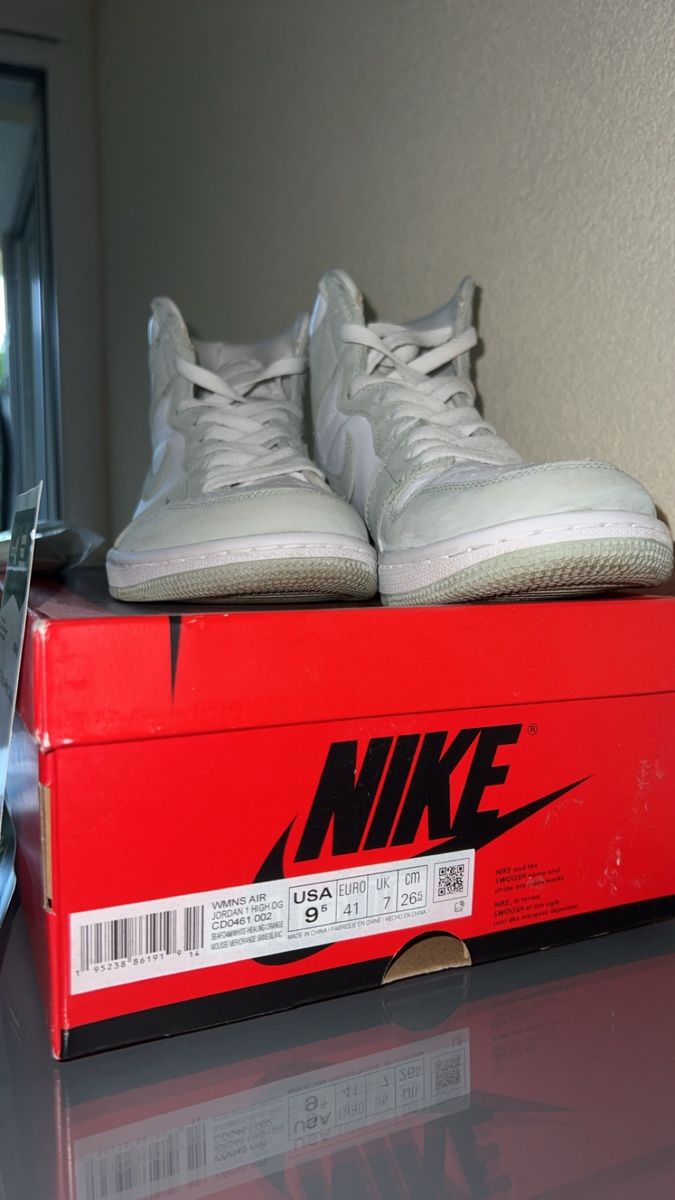 Jordan Scarpe da uomo: Jordan 1 Retro High OG Seafoam – Nuovo (secondo la descrizione) da Conthey venduto da Mcaloz 2
