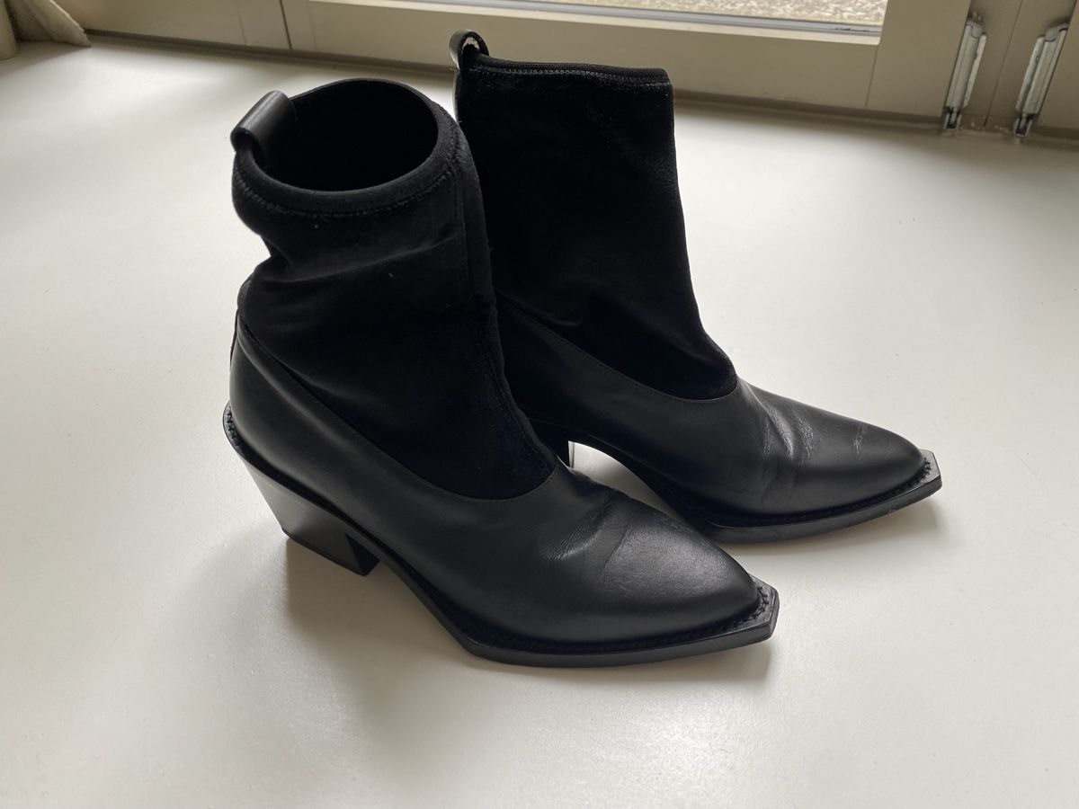 Damenschuhe: Just Cavalli Stiefeletten – Gebraucht aus Widen von juinl