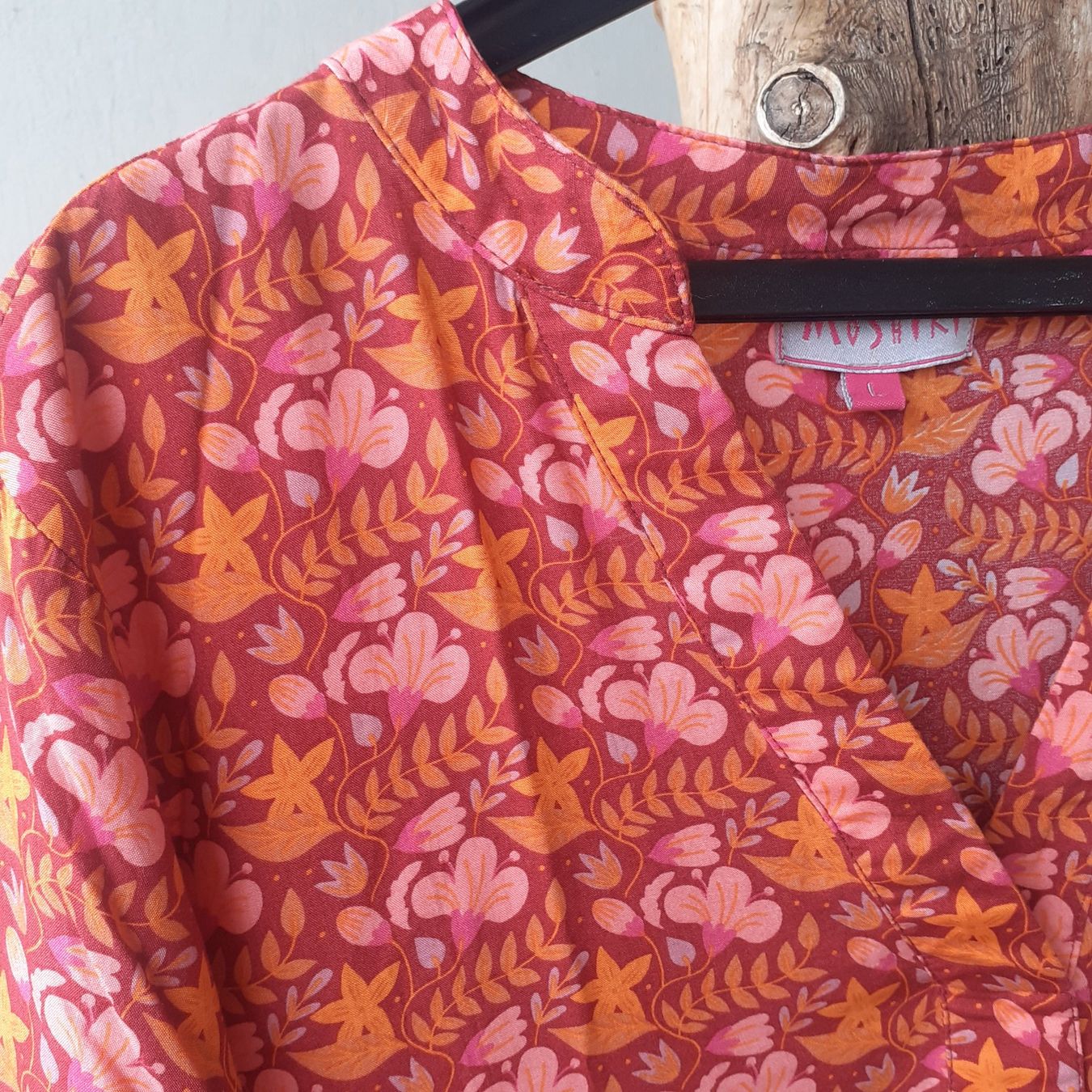 Moshiki Robes: Moshiki Tnikal, L – D'occasion à Bern par Solarsystem