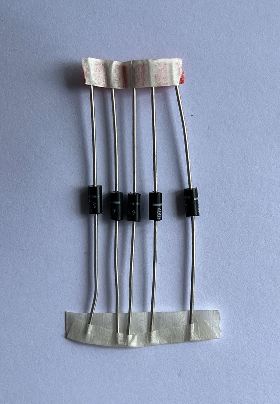 Composants électroniques: Diode 1N4007, 5 pieces – Neuf (Voir description) à Renan BE par johncactus 1