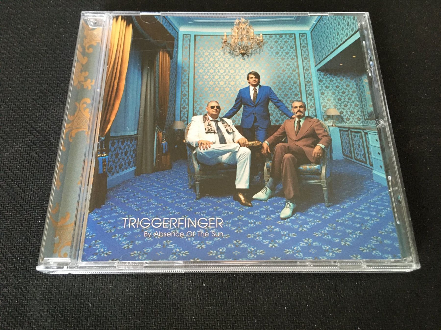 CD: Triggerfinger - By Absence of the sun -CD- – Usato da St.Gallen venduto da MedienJoe