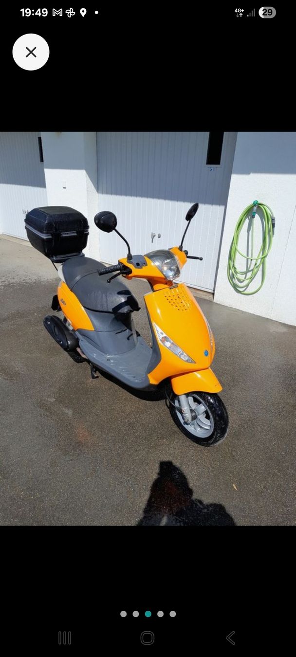 Scooters: Piaggio Zip – D'occasion à St.Gallen par pau_tvw6