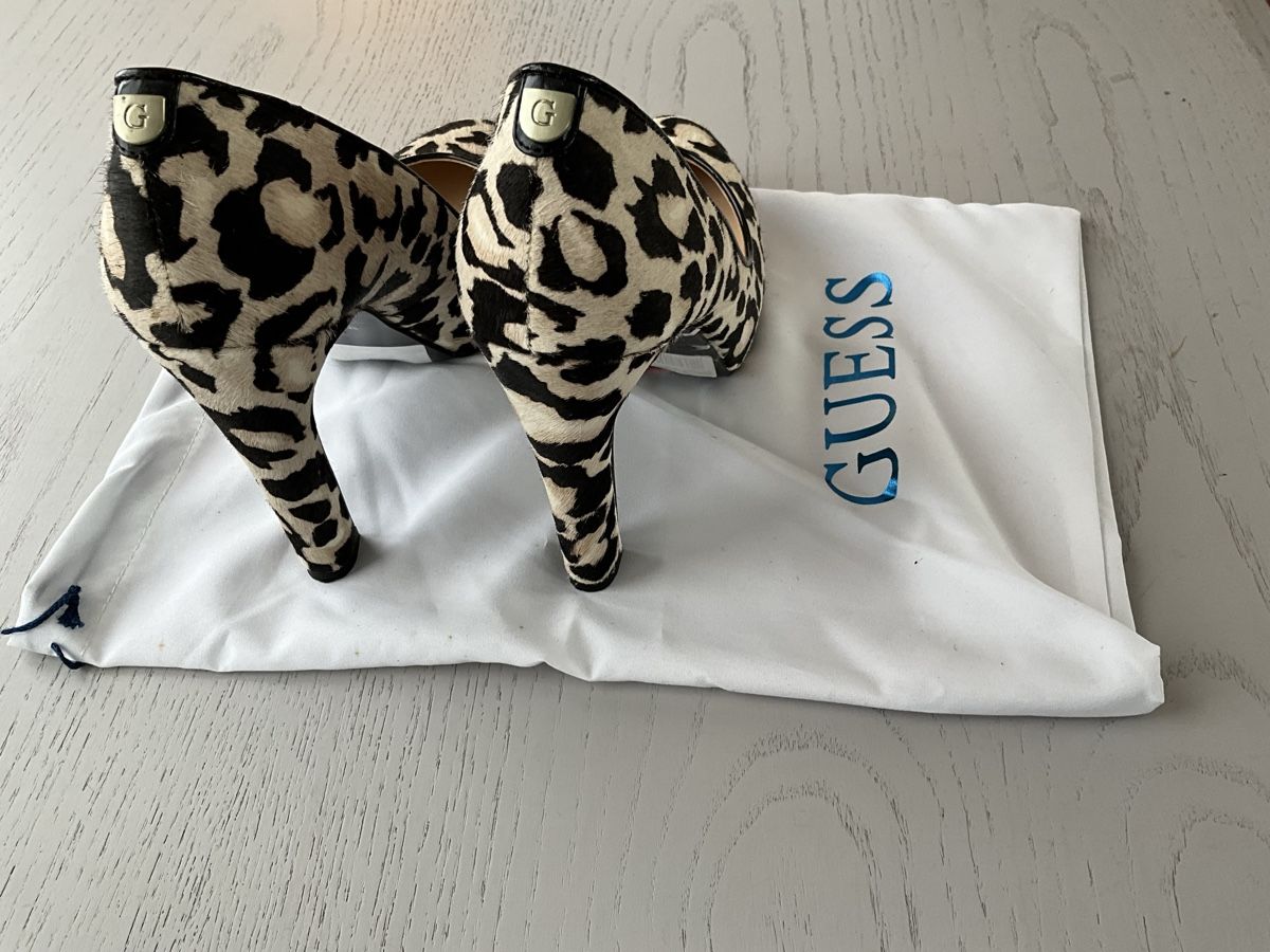 Guess Damenschuhe: Guess Leopard Print Heels, Size 6 Worn Once, Boxed! – Gebraucht aus Hurden von rac_wyf8 1